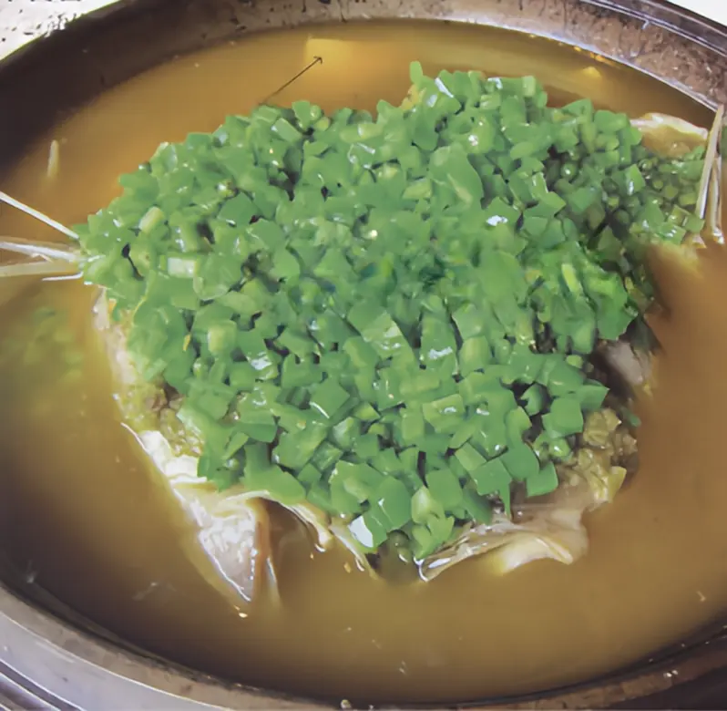 （成都大蓉和一品天下店青椒系列菜品）老坛稻香鱼（附自制酱椒制作与自制酸汤配方制作）